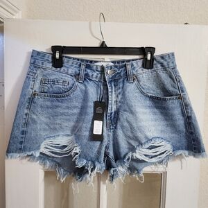 NWT Fashion Nova Larisa Non Stretch Frayed Denim Shorts Size 11 Medium Wash